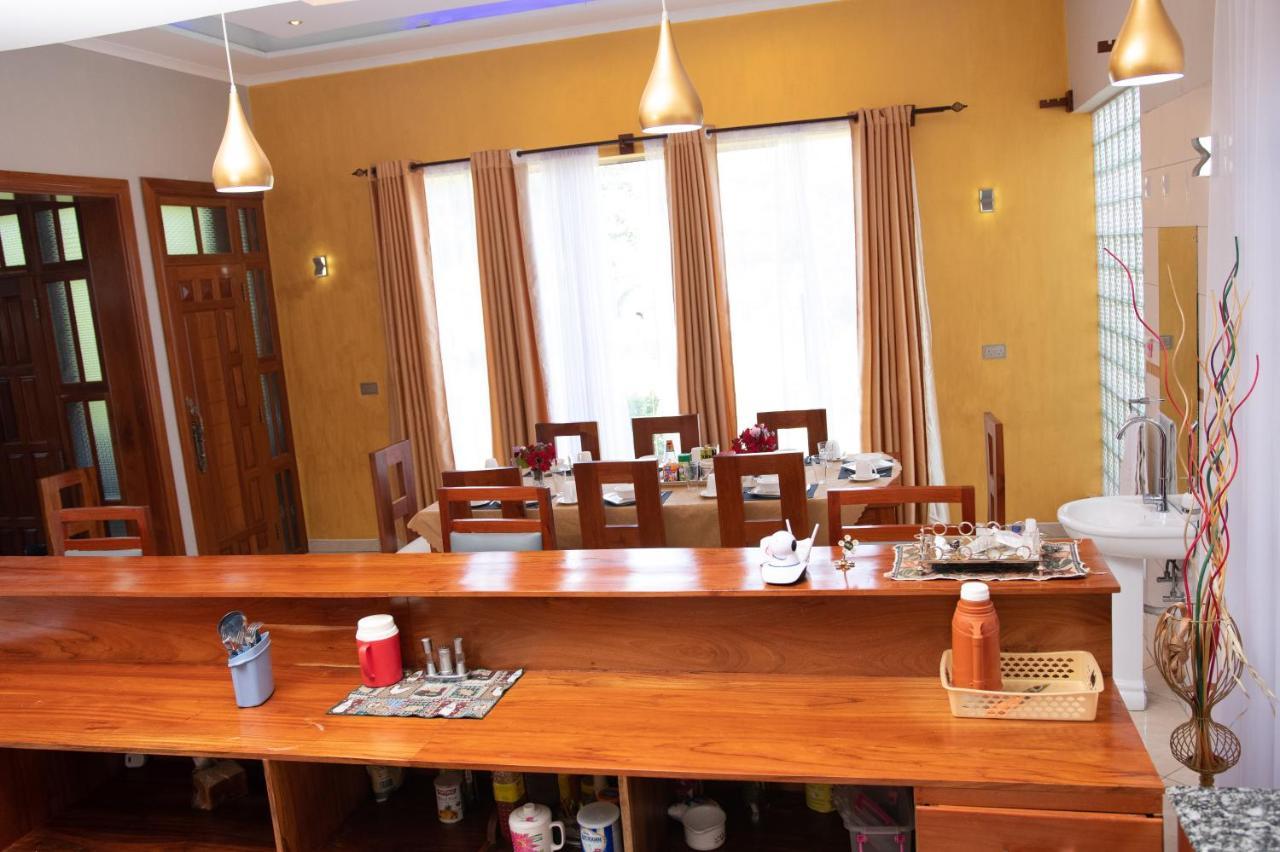 Bed and Breakfast Arusha Royal Экстерьер фото