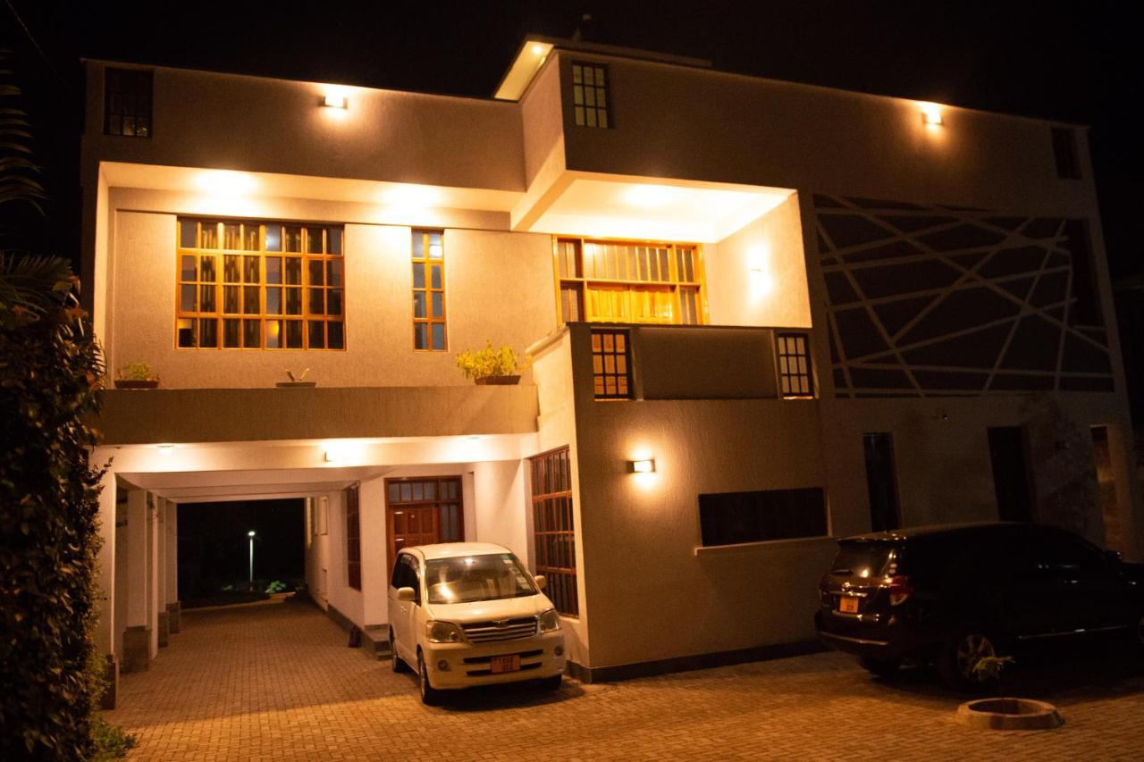 Bed and Breakfast Arusha Royal Экстерьер фото